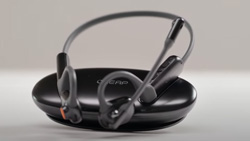 The Oleap Pilot open-ear headphones